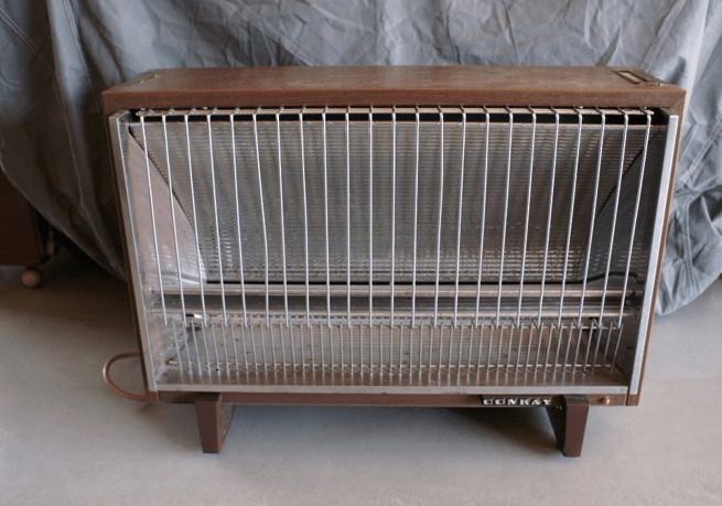 Image may contain: indoor